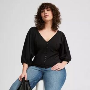 NWT Torrid Button Front V-Neck Crop Black Blouse Women’s Size 3X